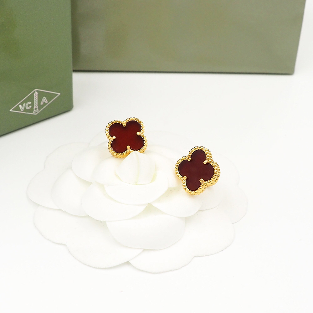 Van Cleef & Arpels earring-57