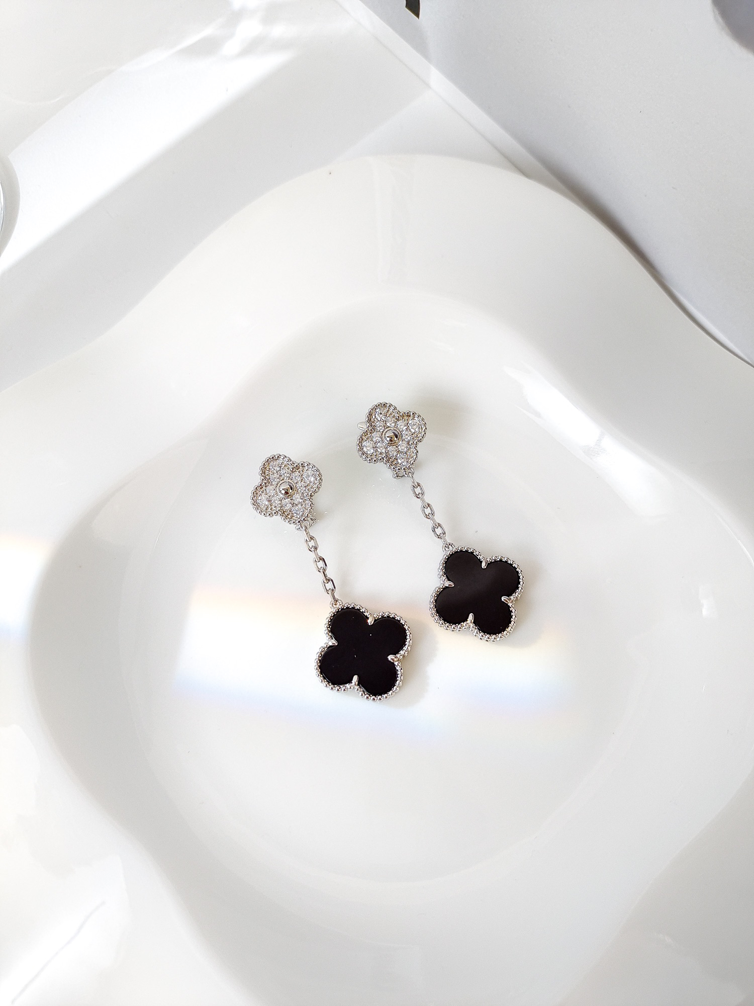 Van Cleef & Arpels earring-106