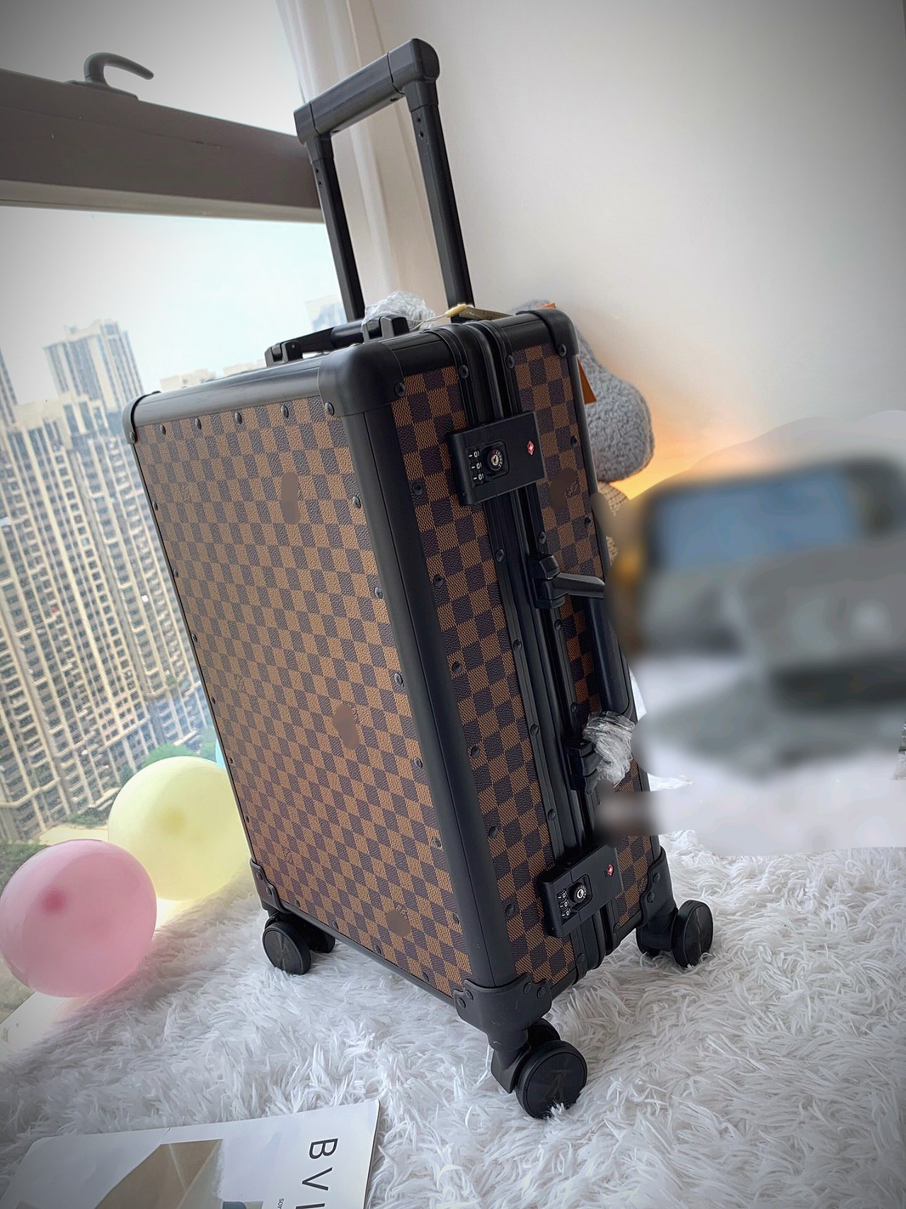 Gucci luggage-29