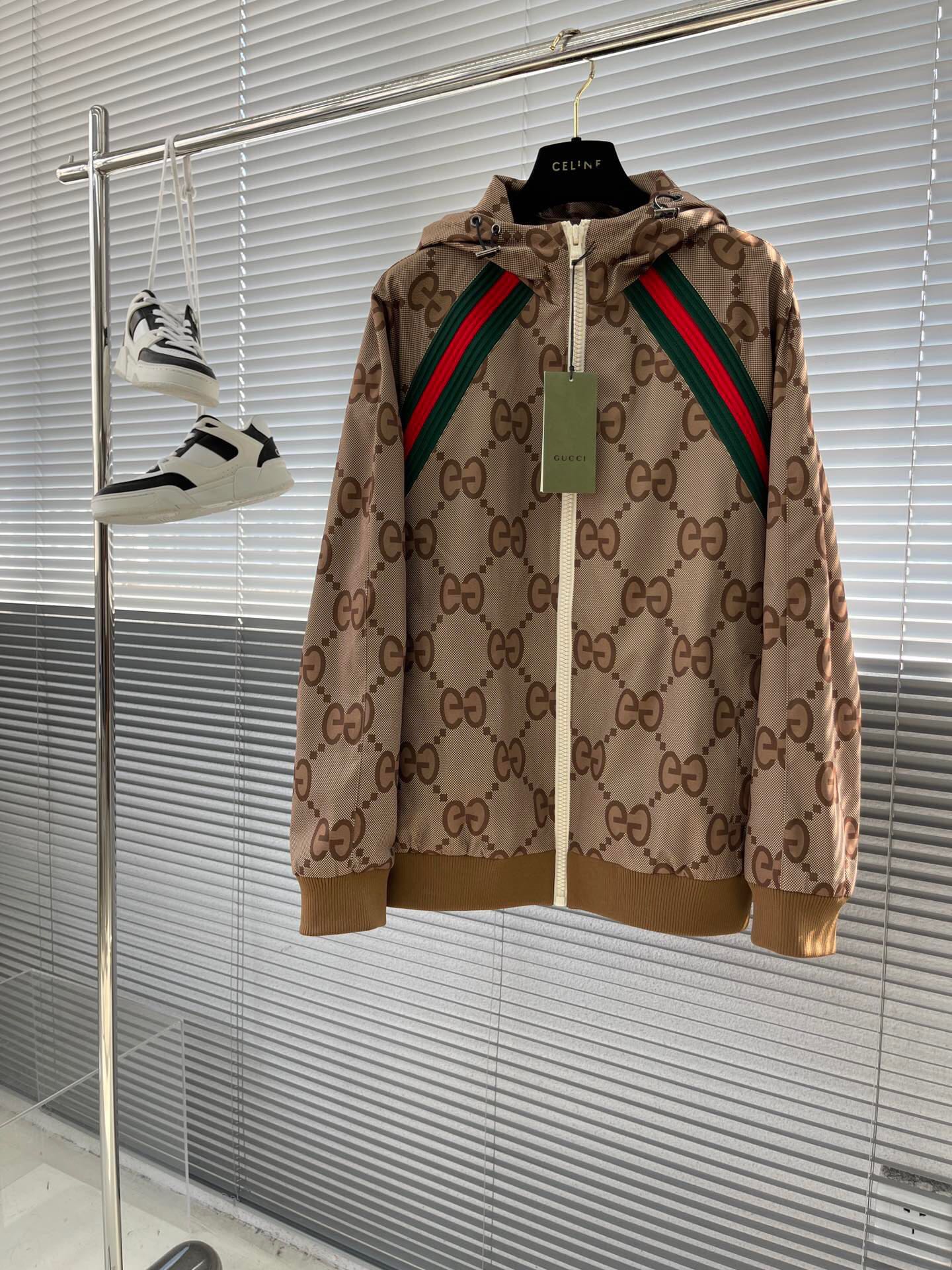 Gucci Clothing-184