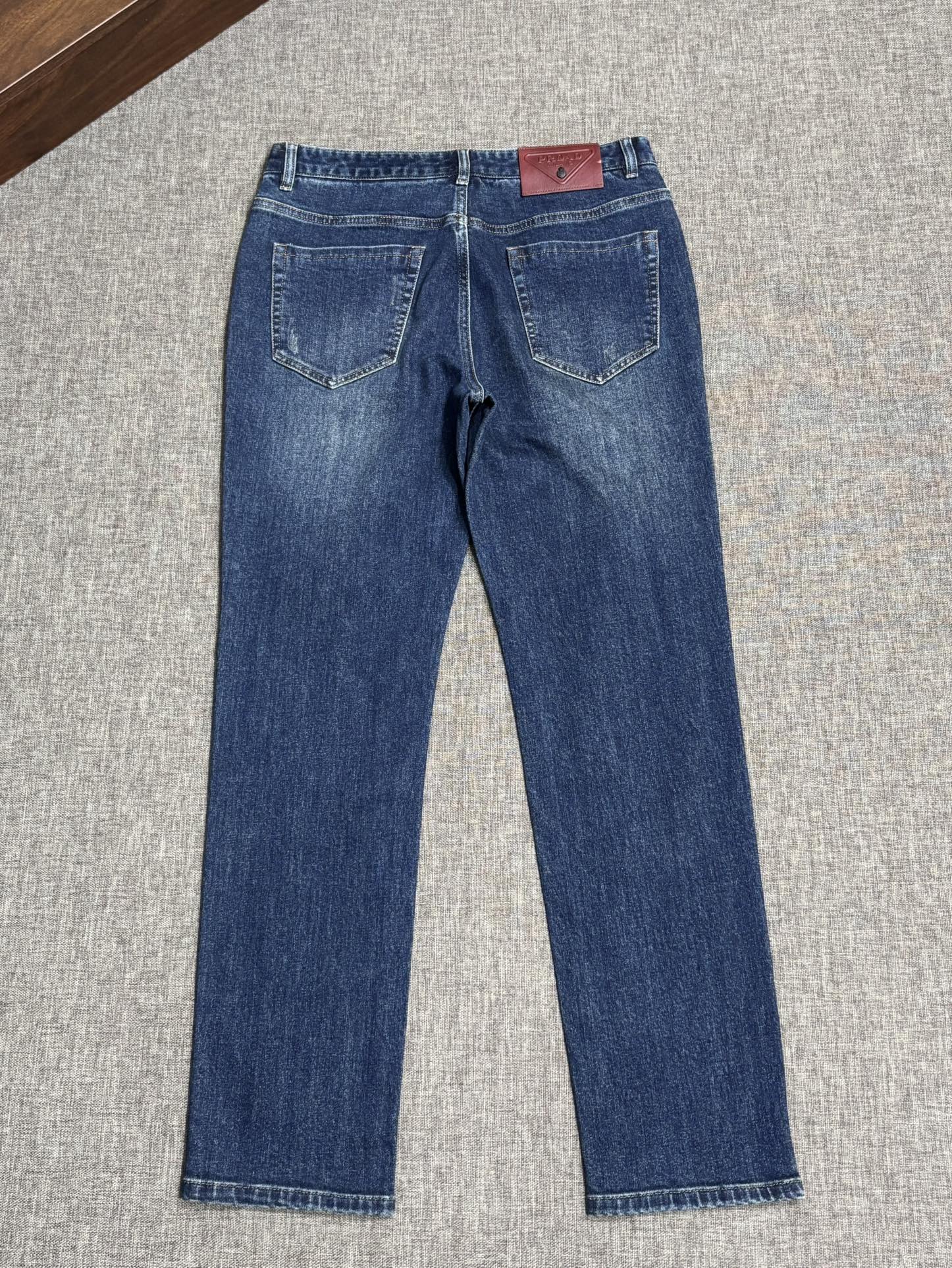 Prada Clothing-137