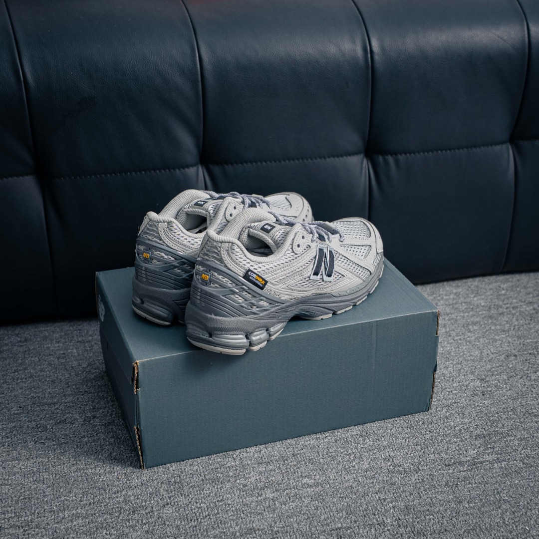 New Balance Sneakers-347