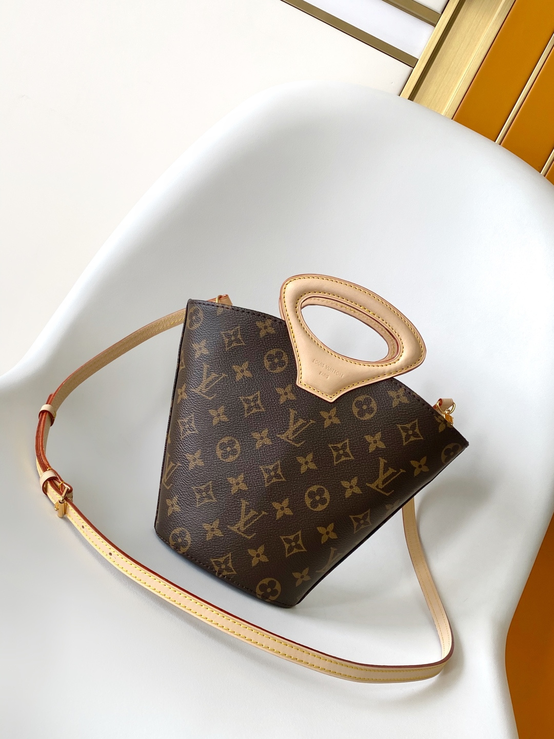 Louis Vuitton Hot New Product-26