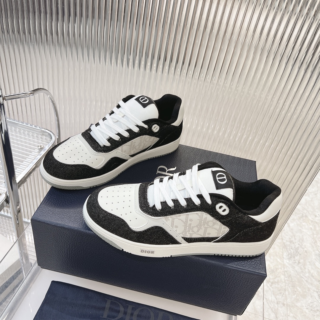 Dior Sneakers-121