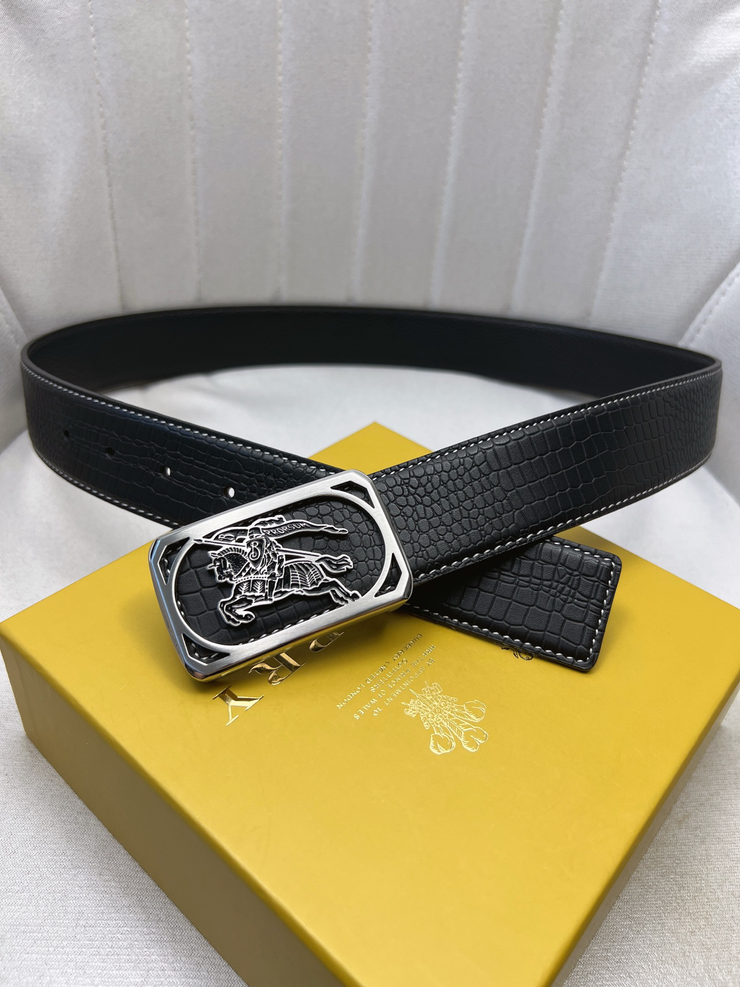 Burberry belt-81