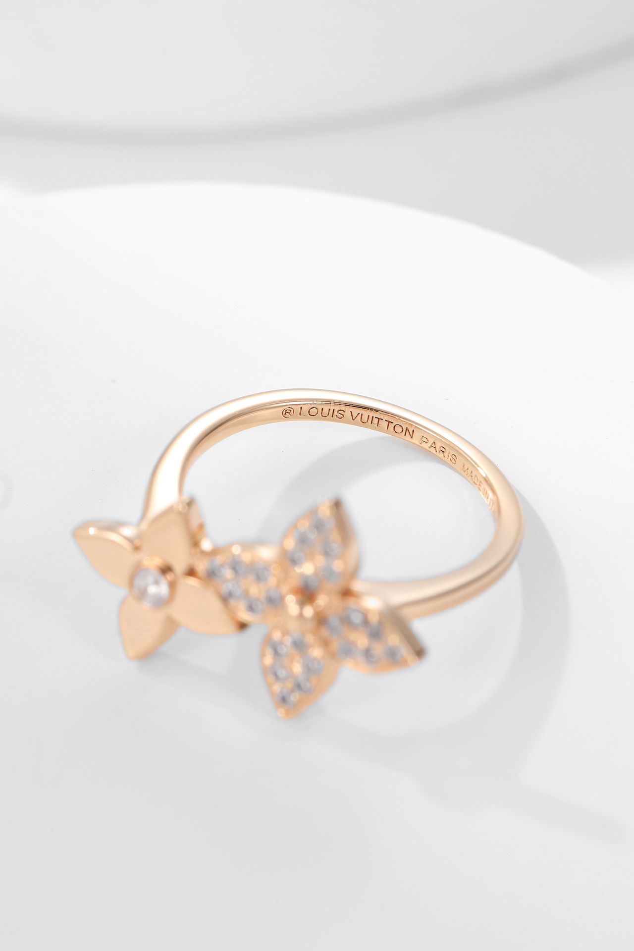 LV ring-18