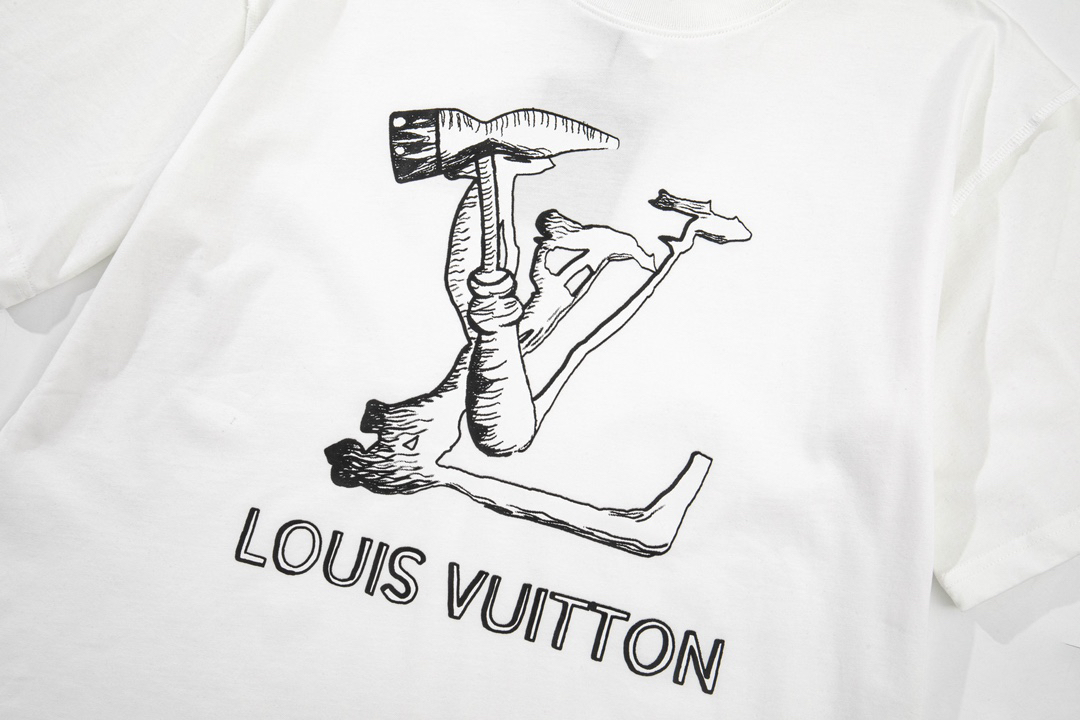 LV clothing-64