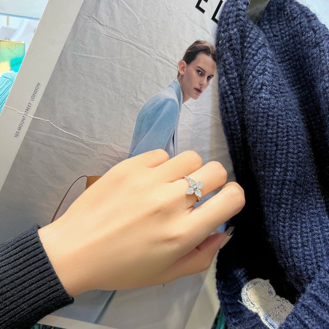LV ring-23