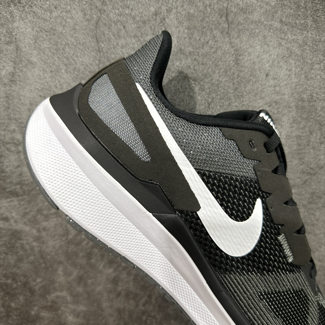 Nike Sneakers-180