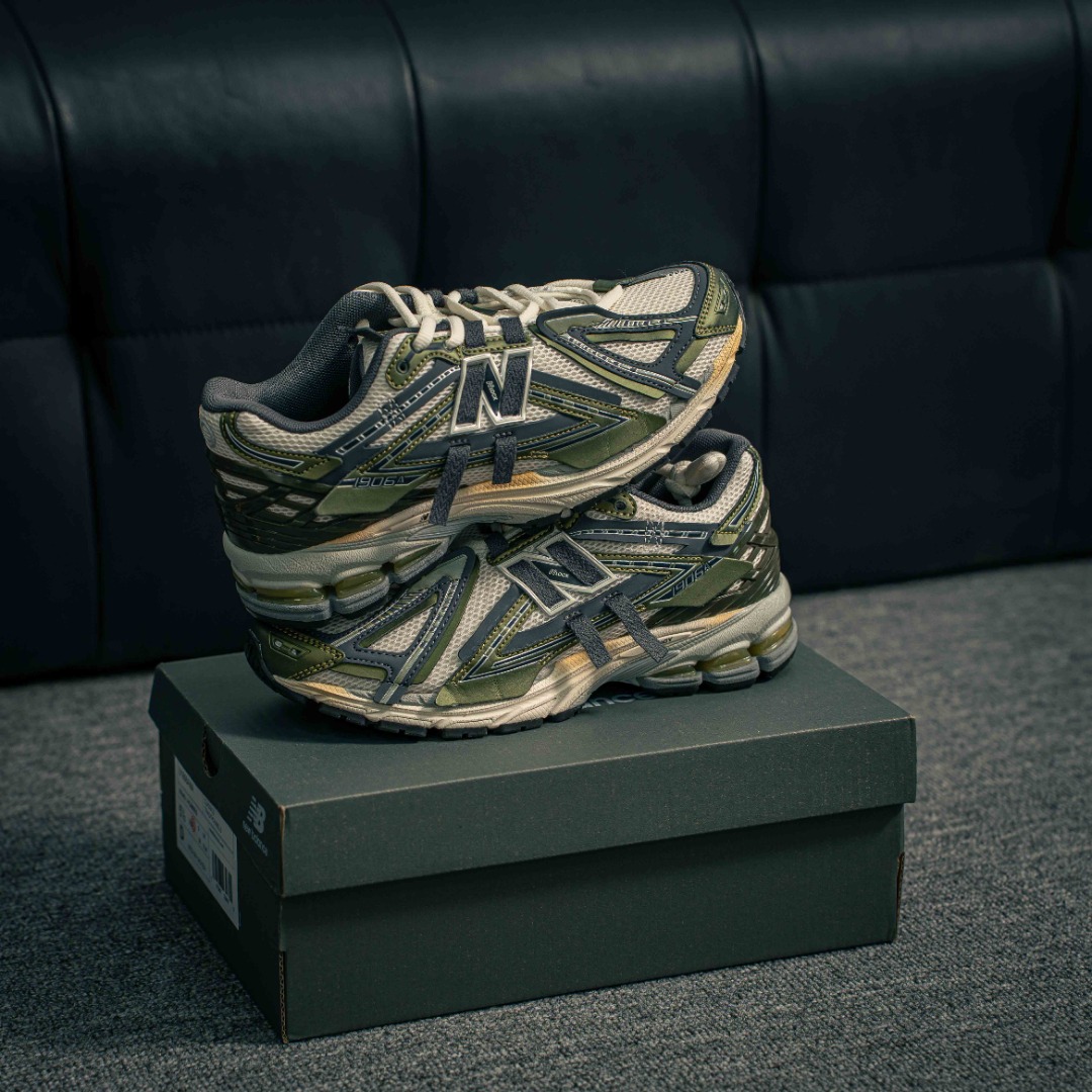 New Balance Sneakers-352