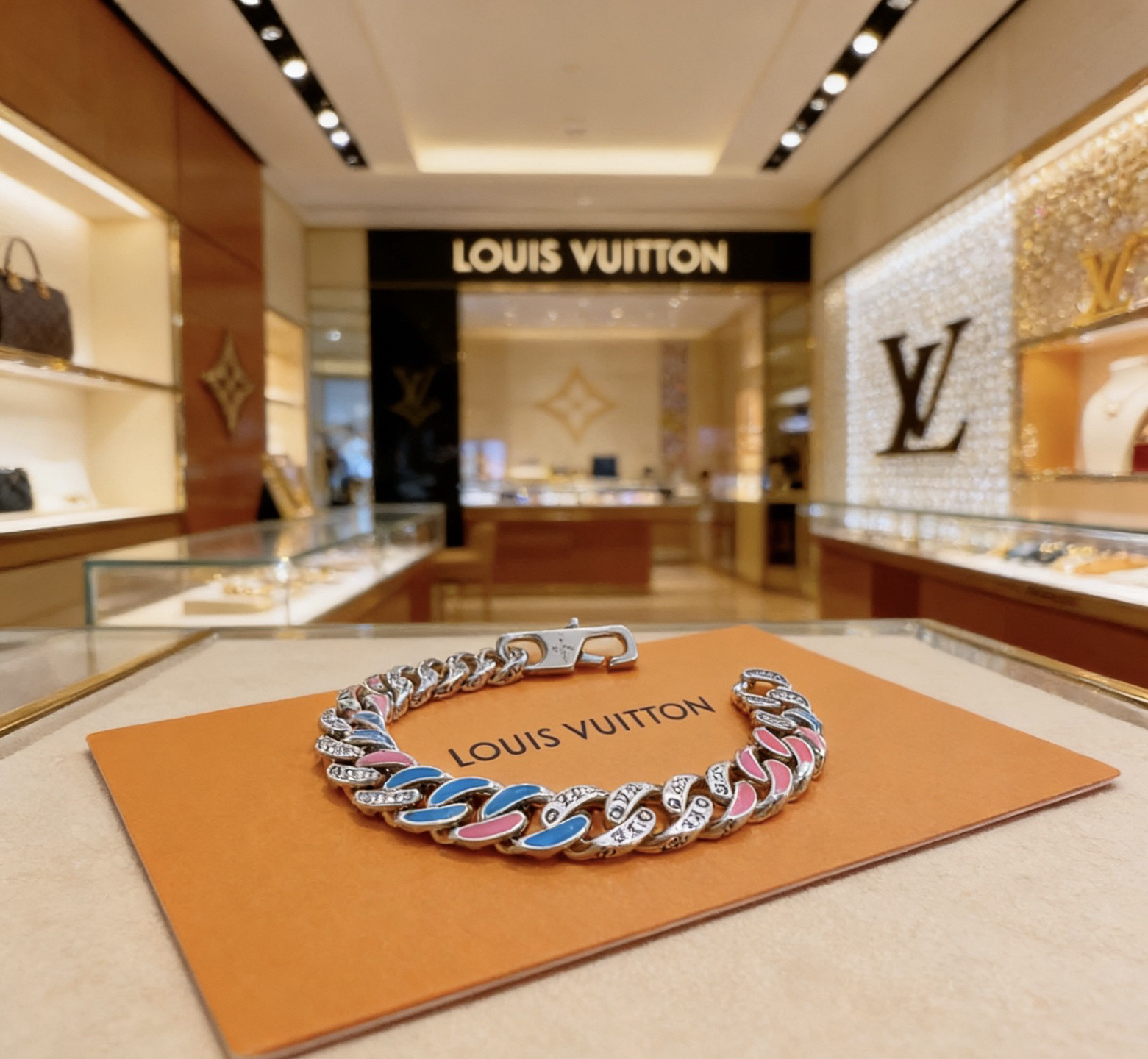 LV Bracelet-87