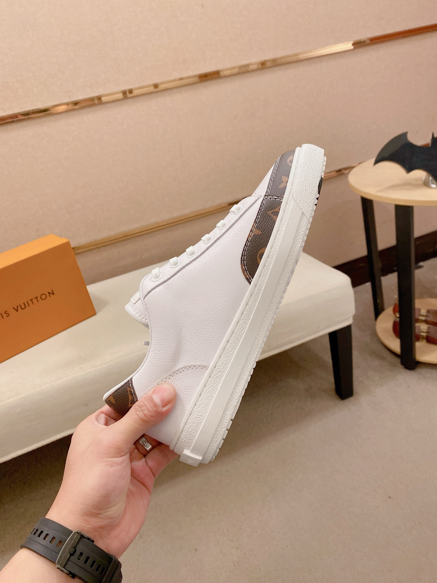 Lv Sneakers-96
