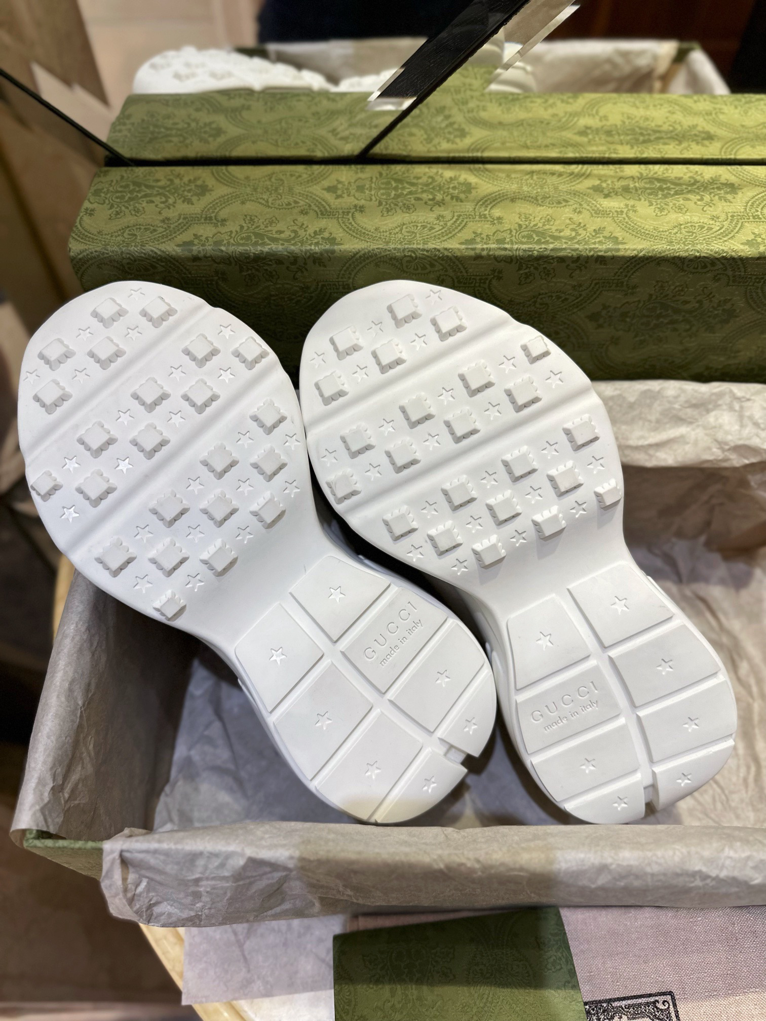 Gucci Sneakers-92