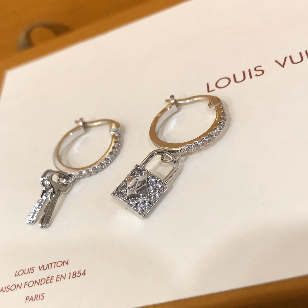 LV earrings-19