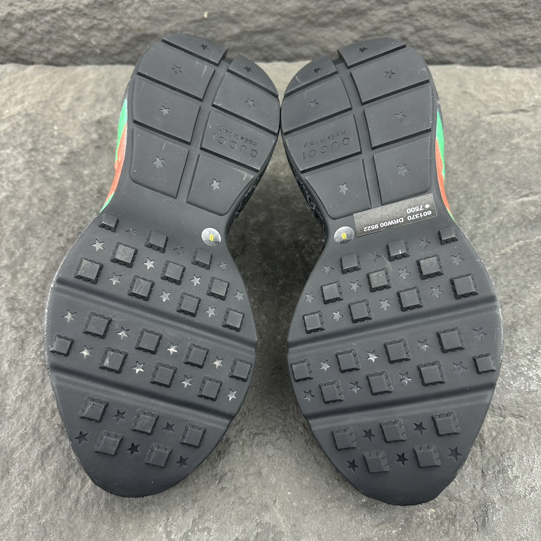 Gucci Sneakers-172