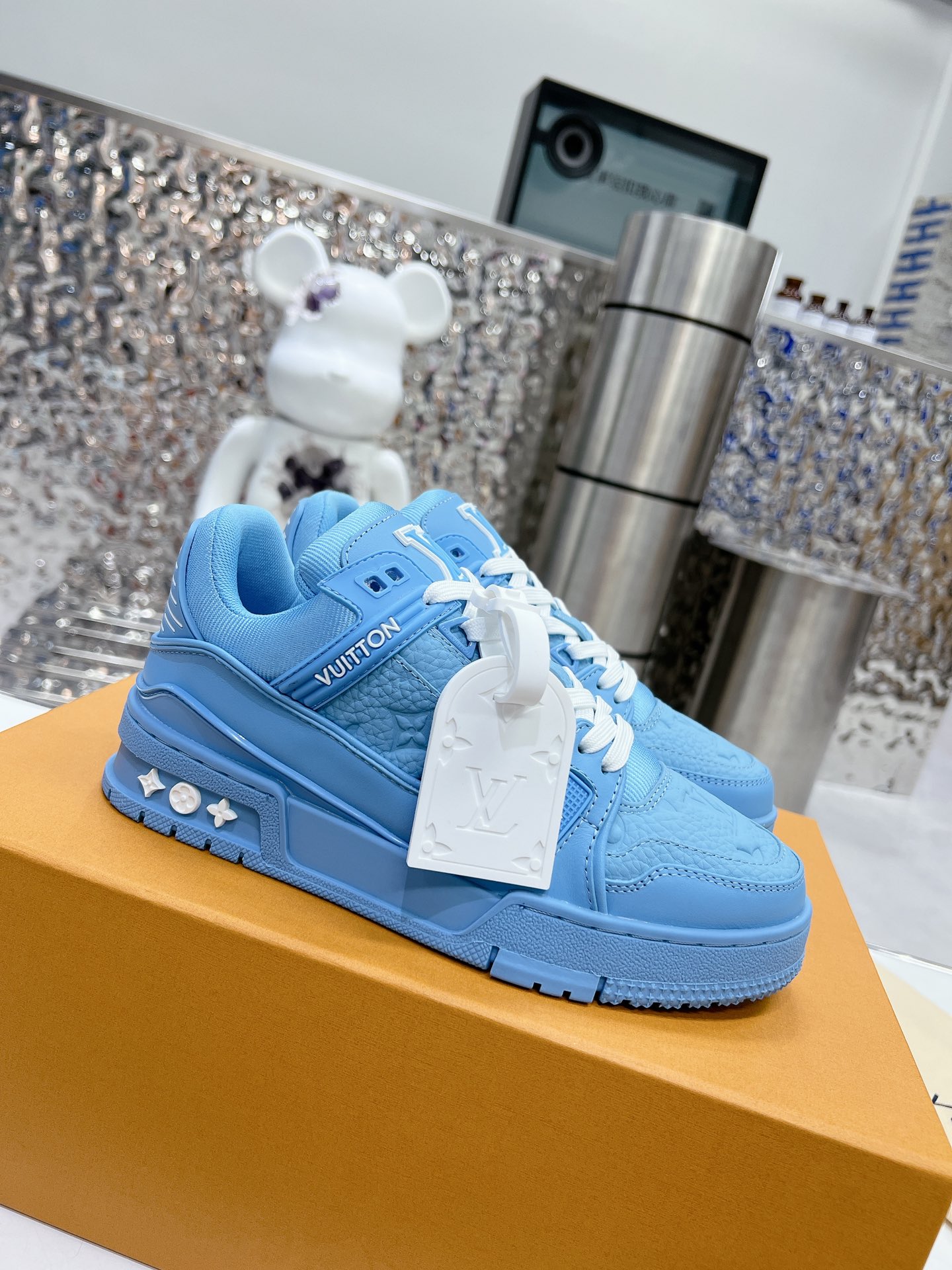 Lv Sneakers-11