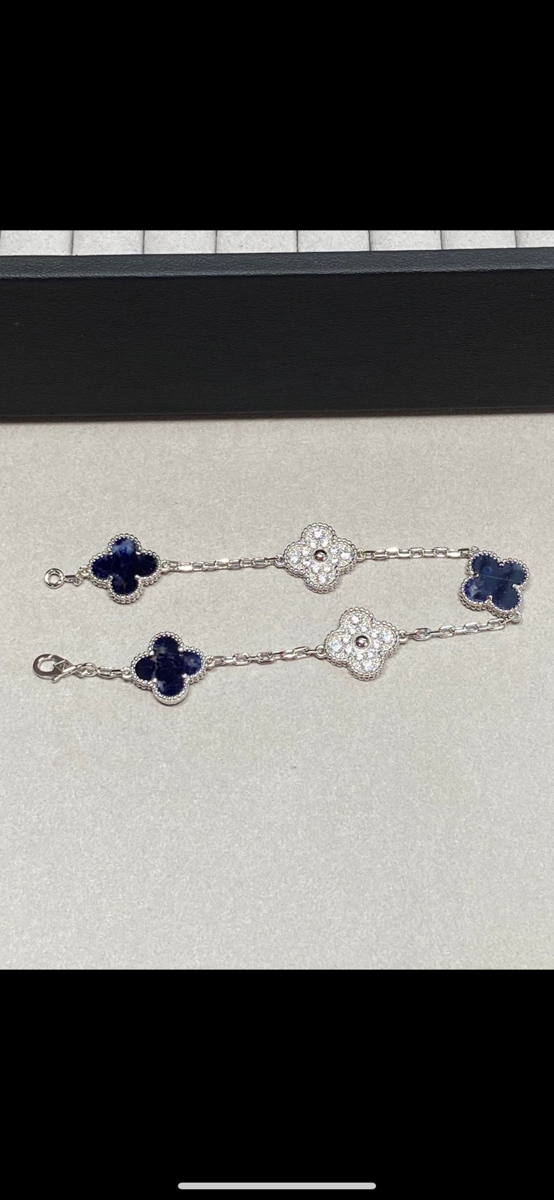 Van Cleef & Arpels Bracelet-93