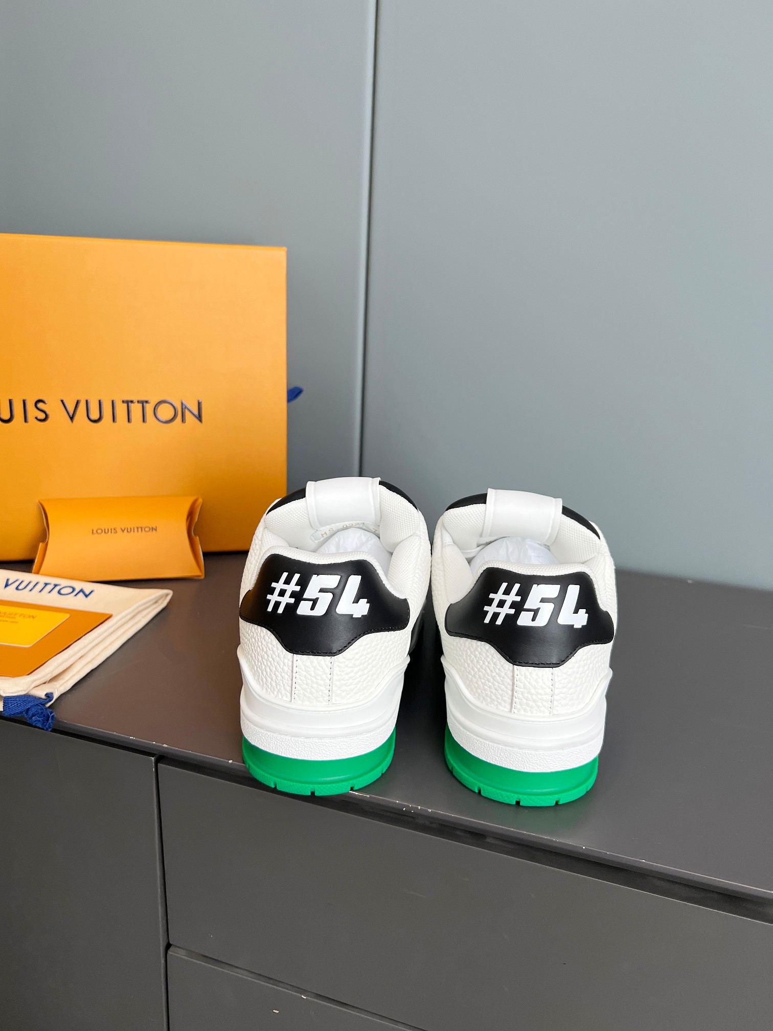 Lv Sneakers-65