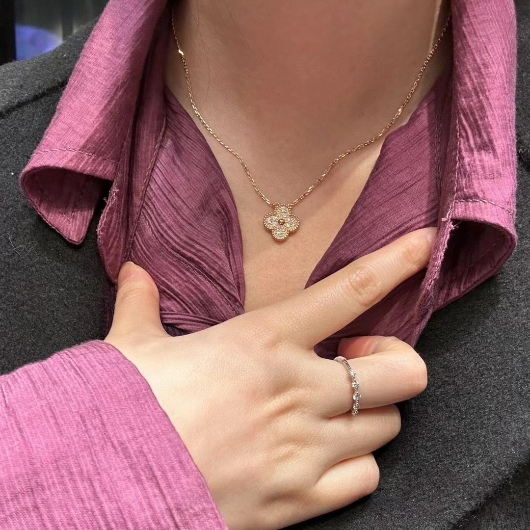 Van Cleef & Arpels necklace-16