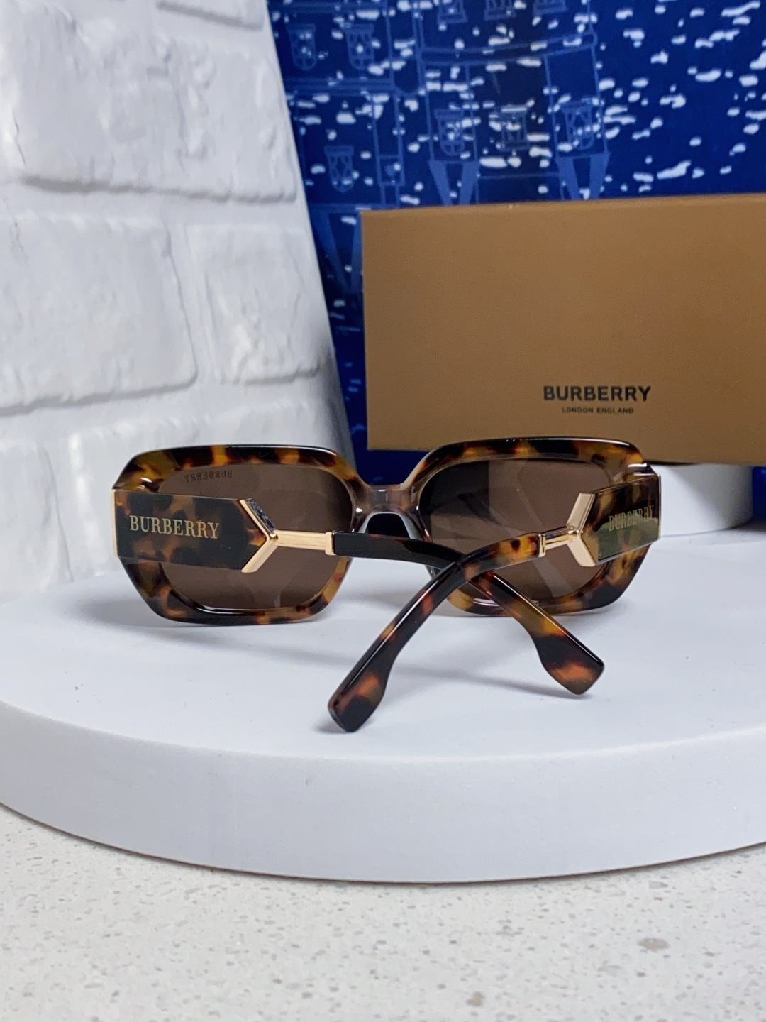 Burberry glasses-3