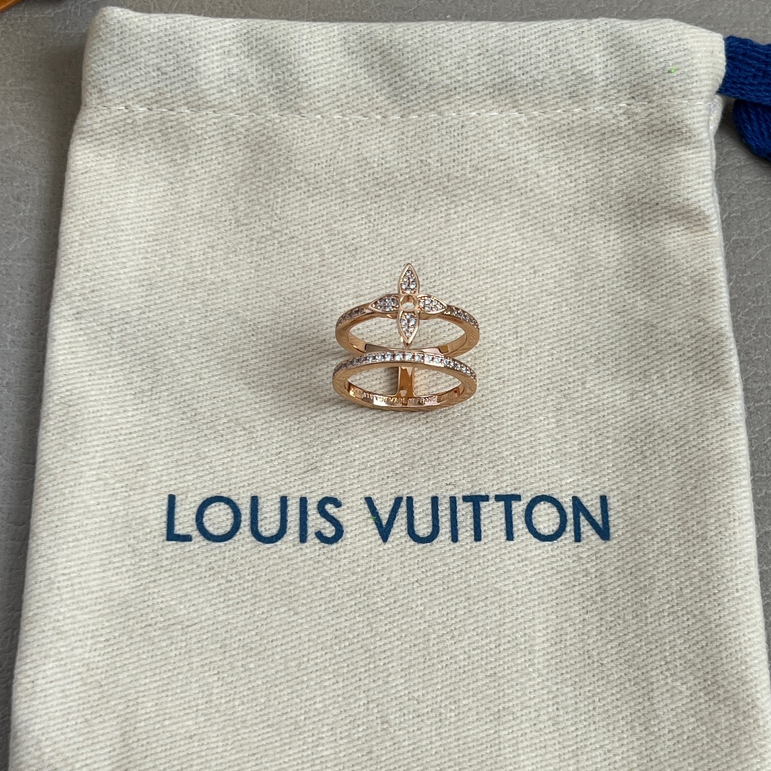 LV ring-32