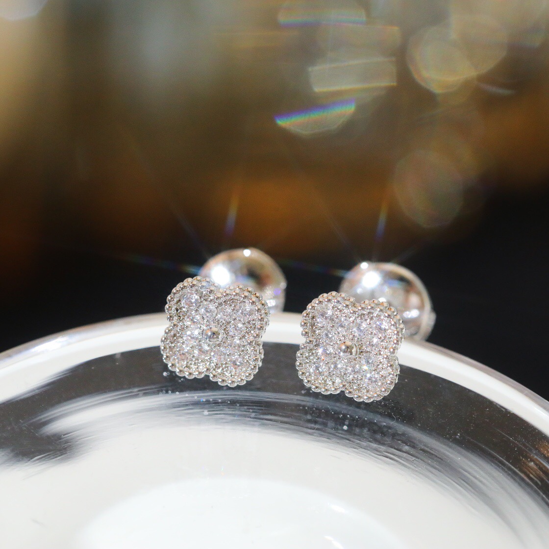 Van Cleef & Arpels earring-86