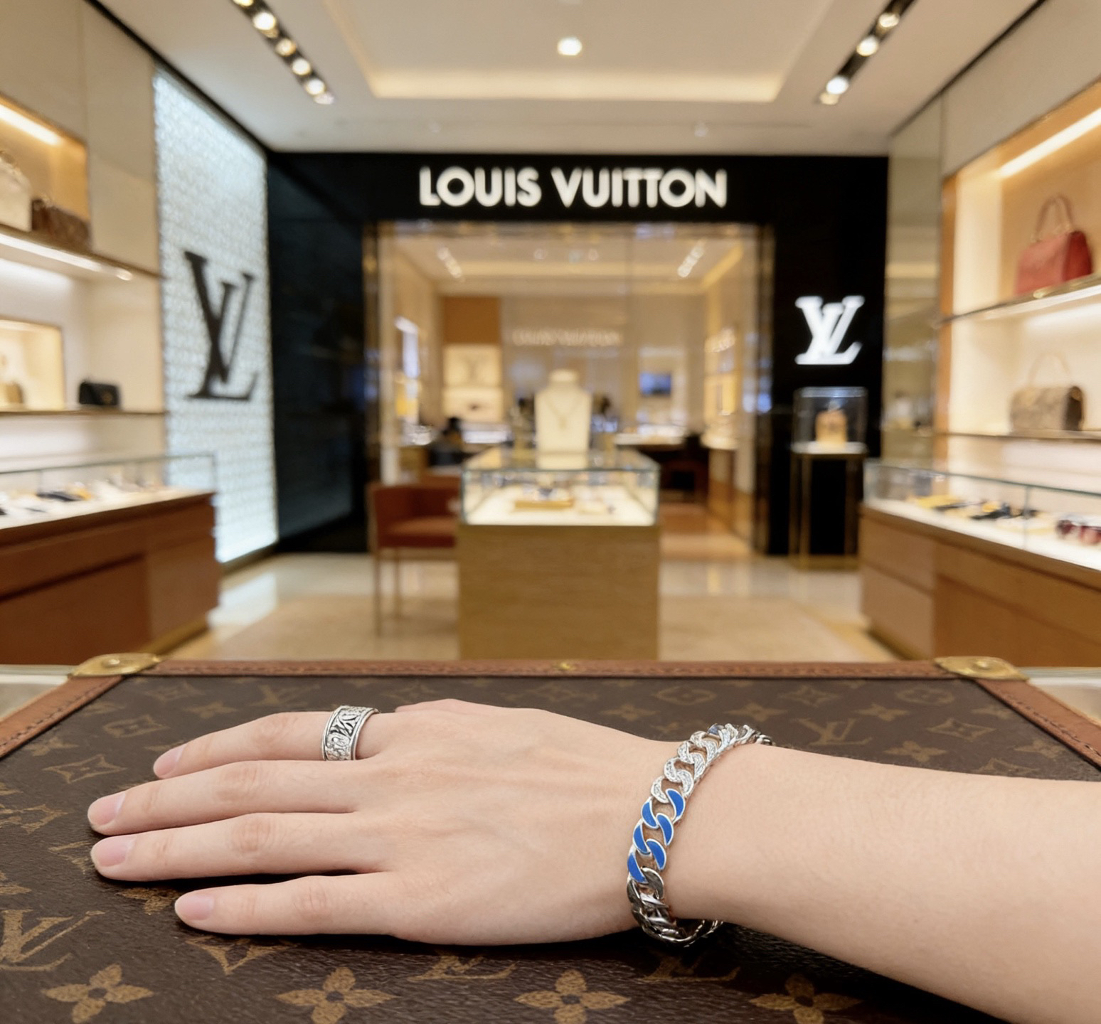 LV Bracelet-87