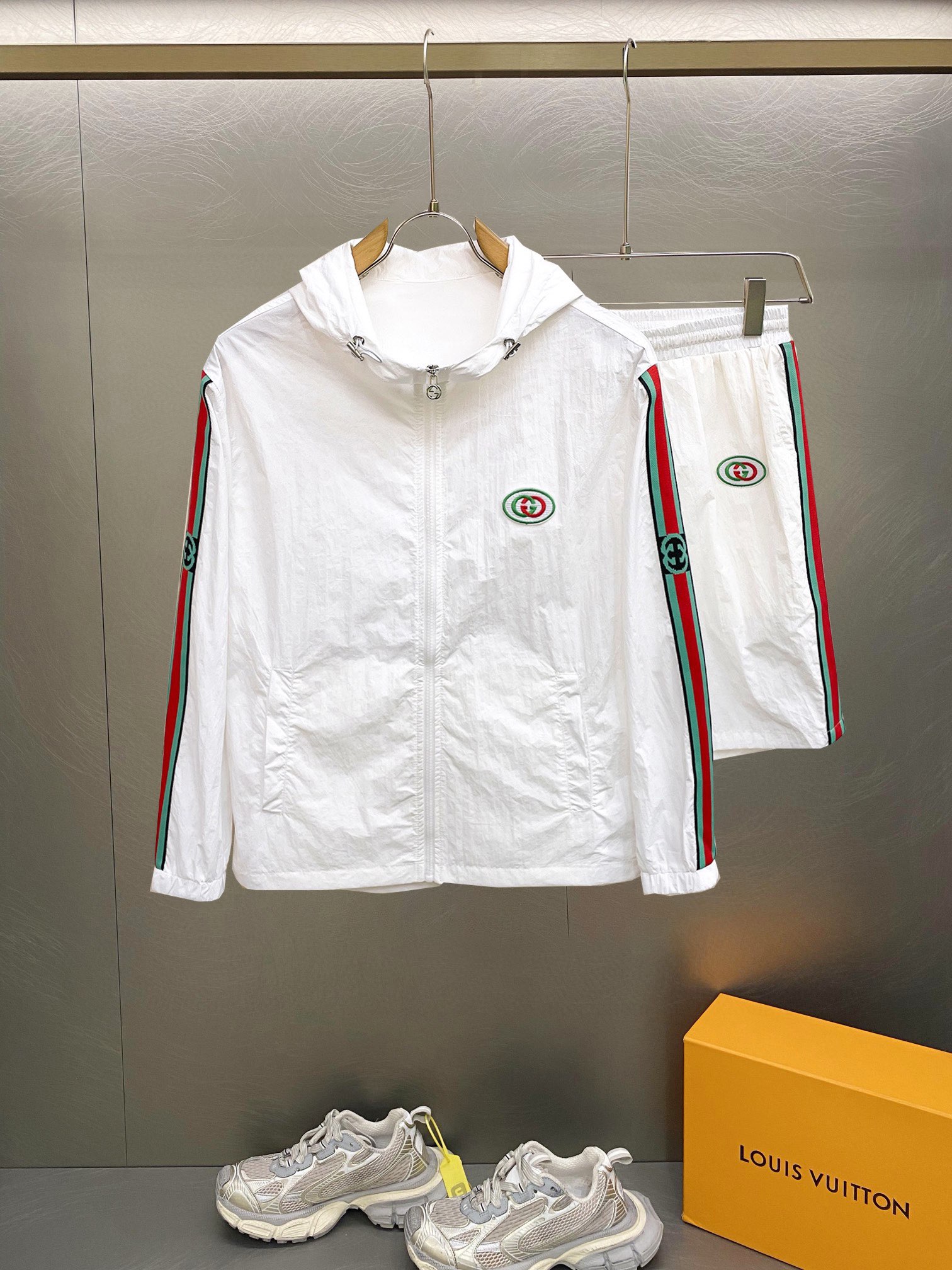 Gucci Clothing-351