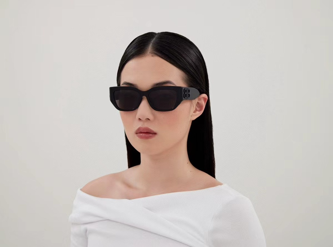 Balenciaga glasses-12
