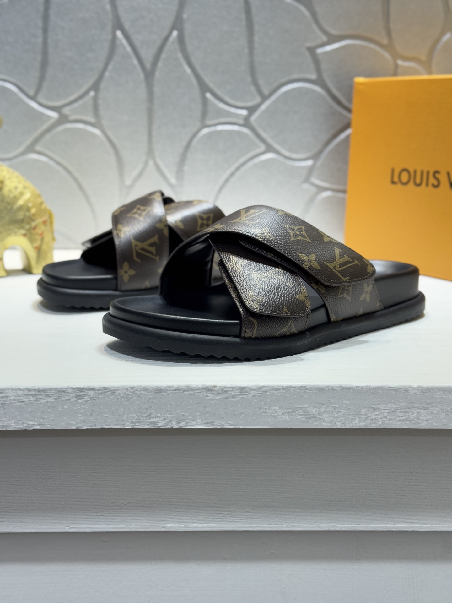 LV Summer footwear