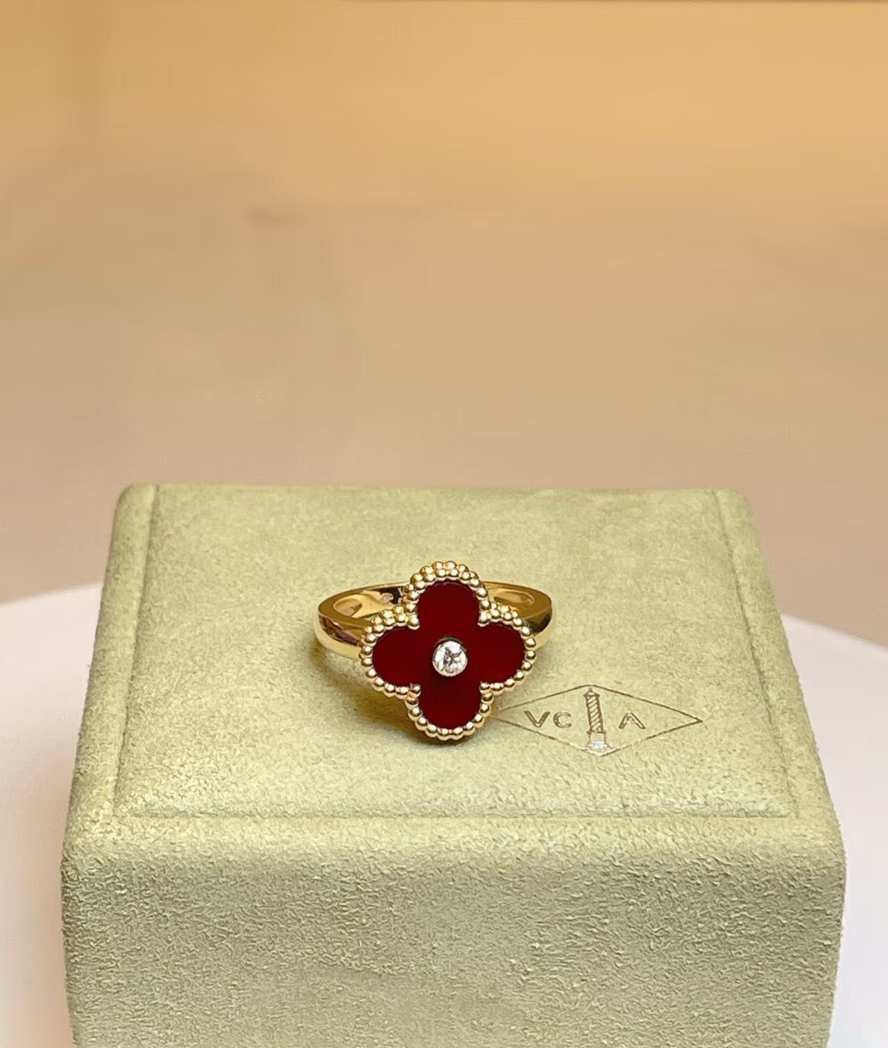 Van Cleef & Arpels ring-54