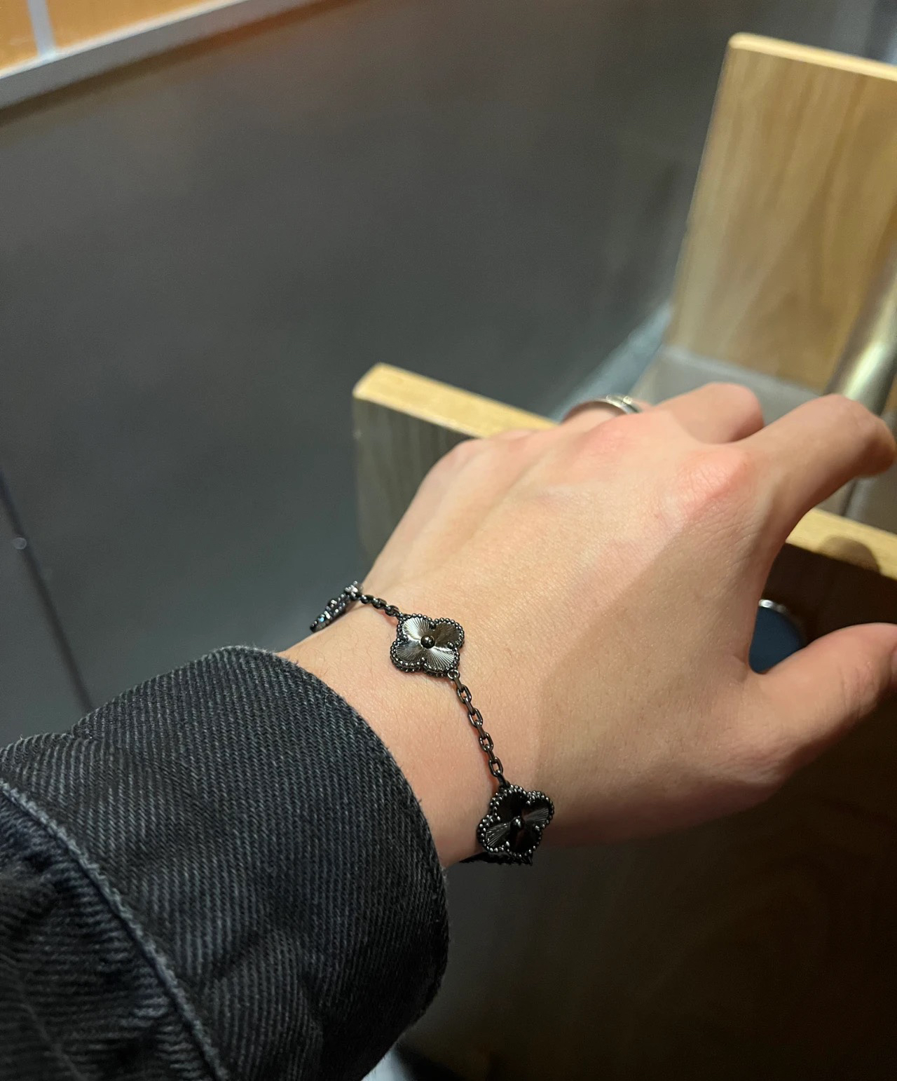 Van Cleef & Arpels Bracelet-27