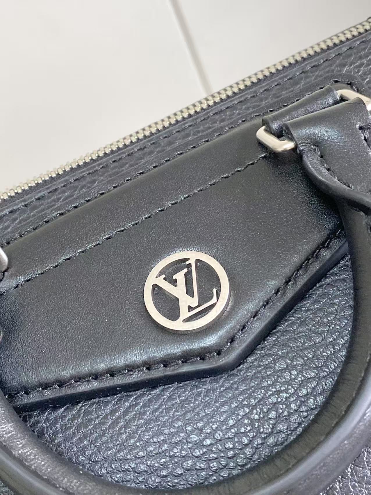 Louis Vuitton Hot New Product-31