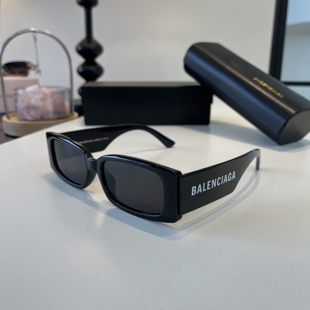 Balenciaga glasses-14