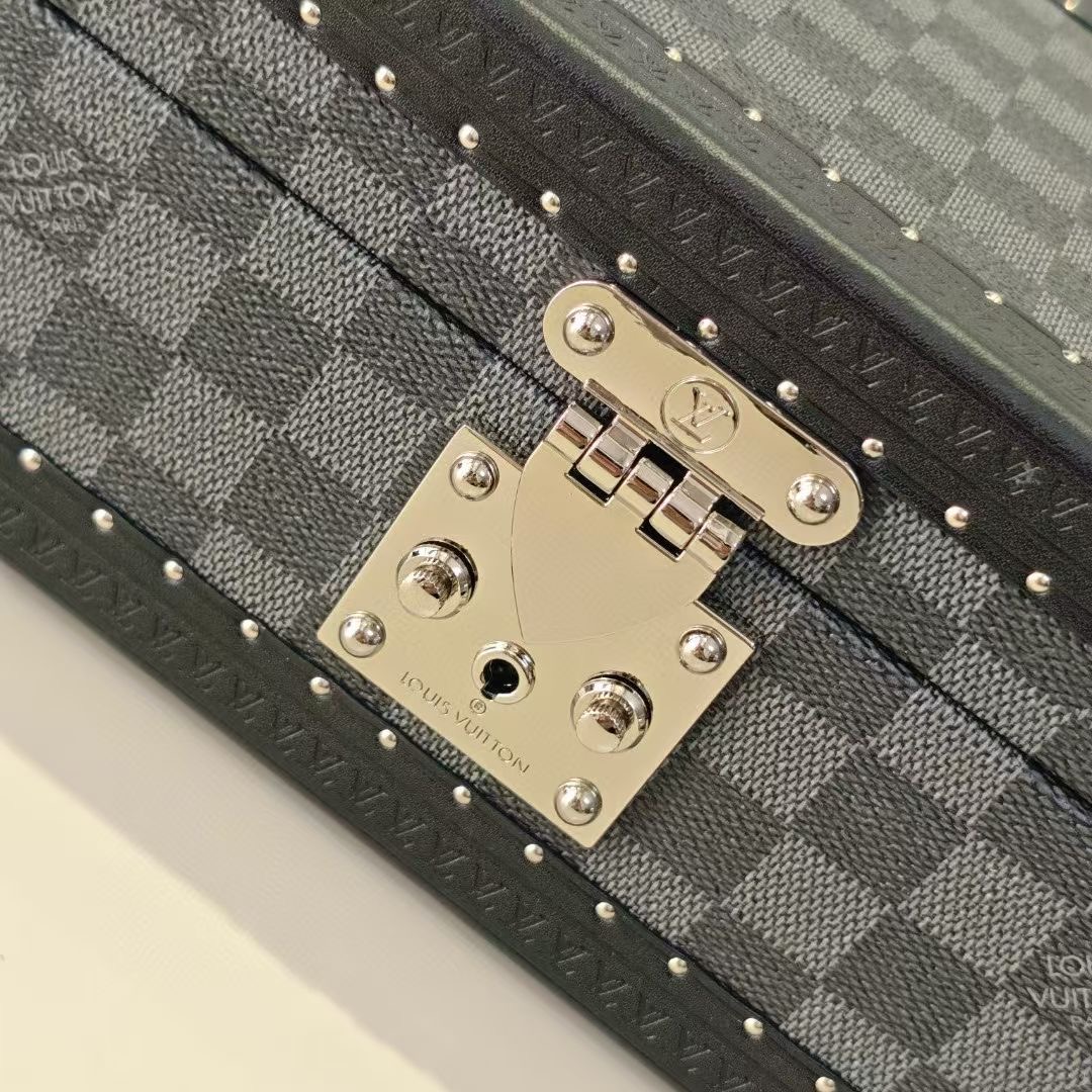 Louis Vuitton Hot New Product-149