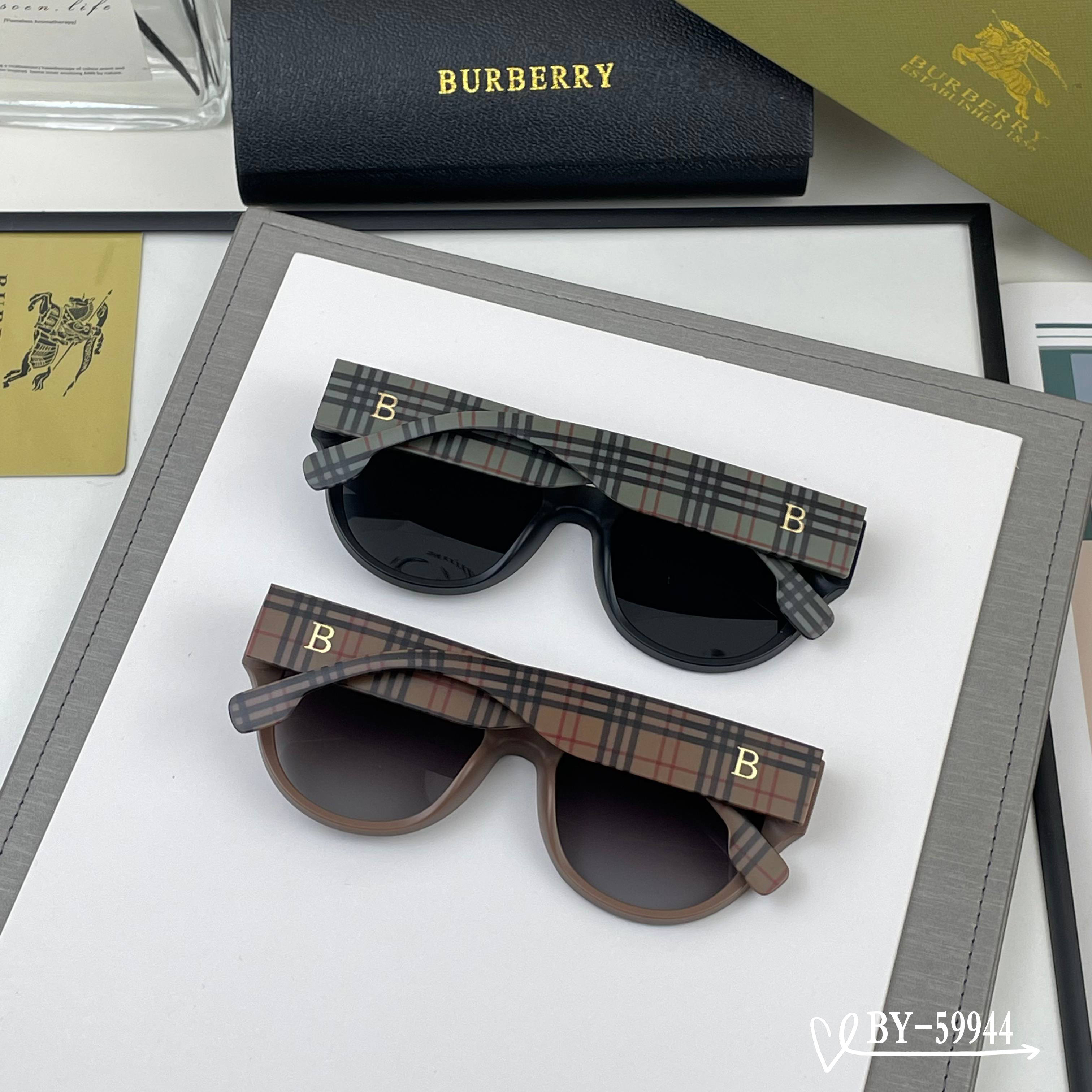 Burberry glasses-21