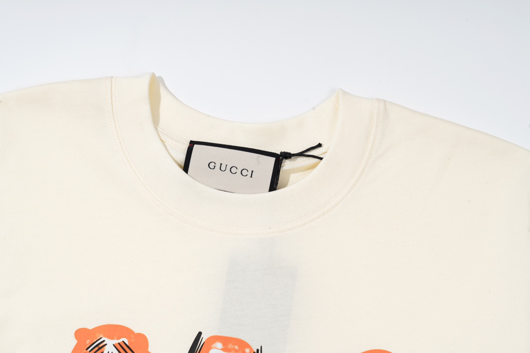 Gucci clothing-84