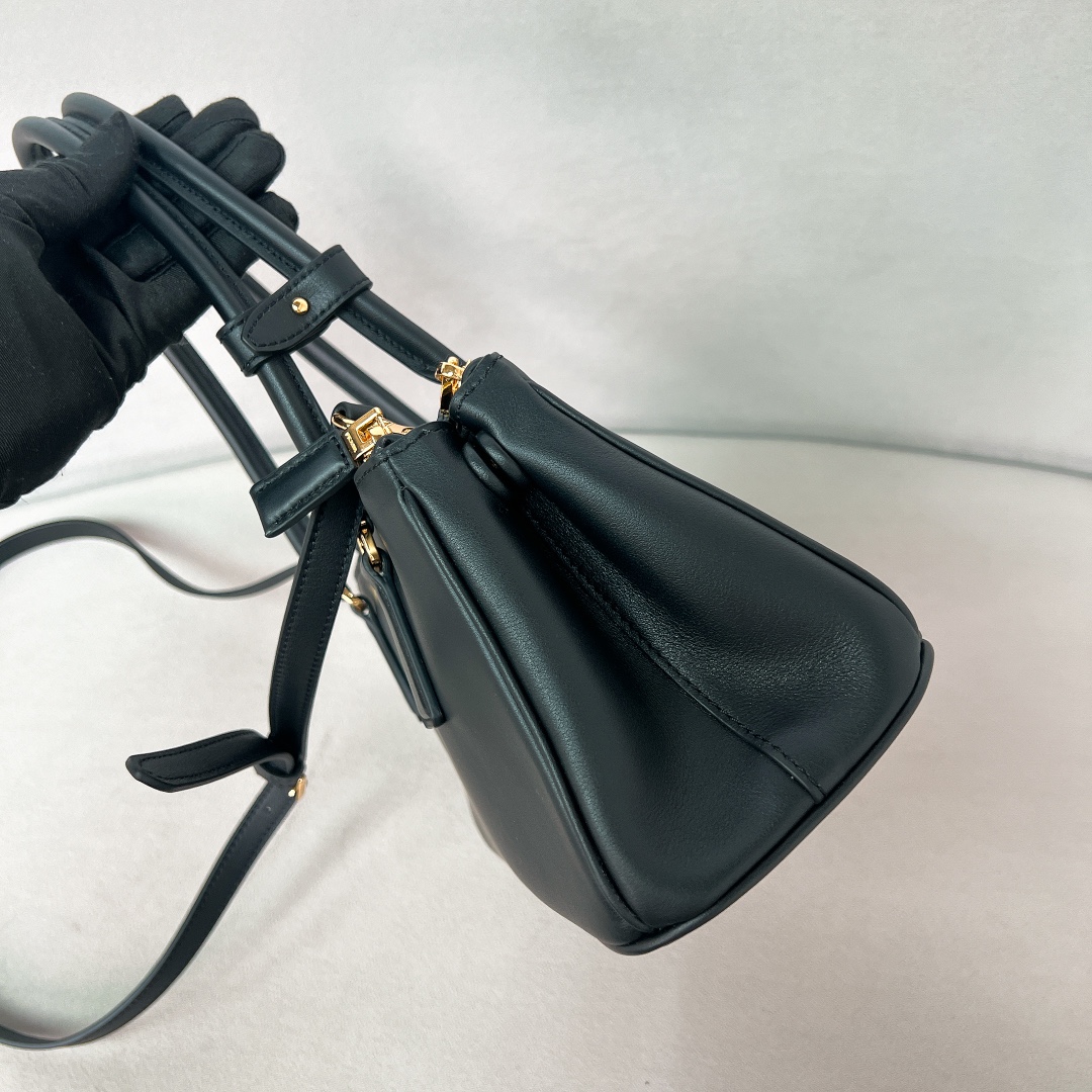 Prada Hot New Product-5