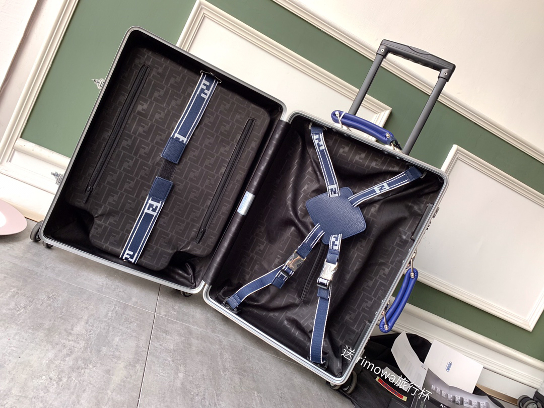 Fendi luggage-10