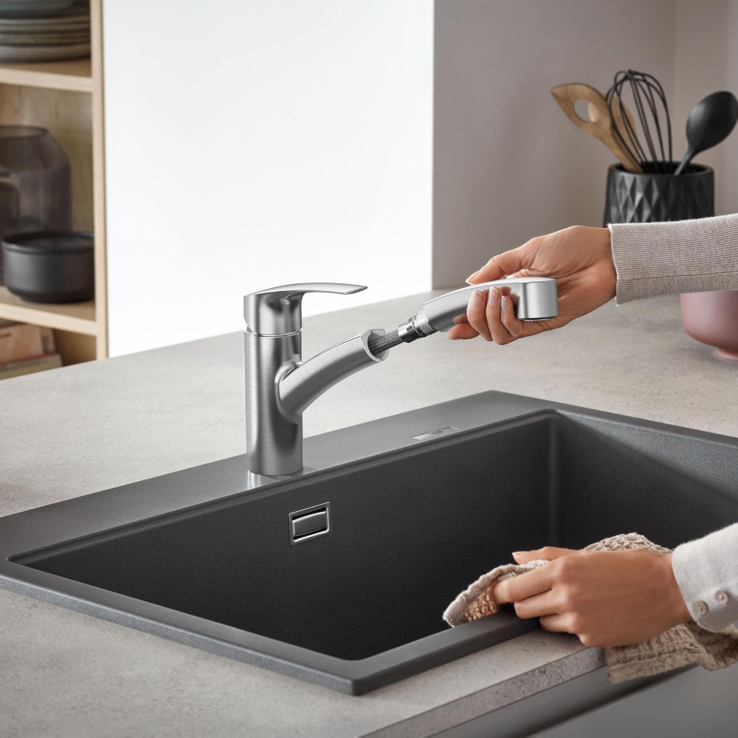 GROHE 30306DC1 Eurosmart Dual Spray Pull-Out Kitchen Faucet with Sprayer, 1.75 GPM, Supersteel (Stainless Steel)