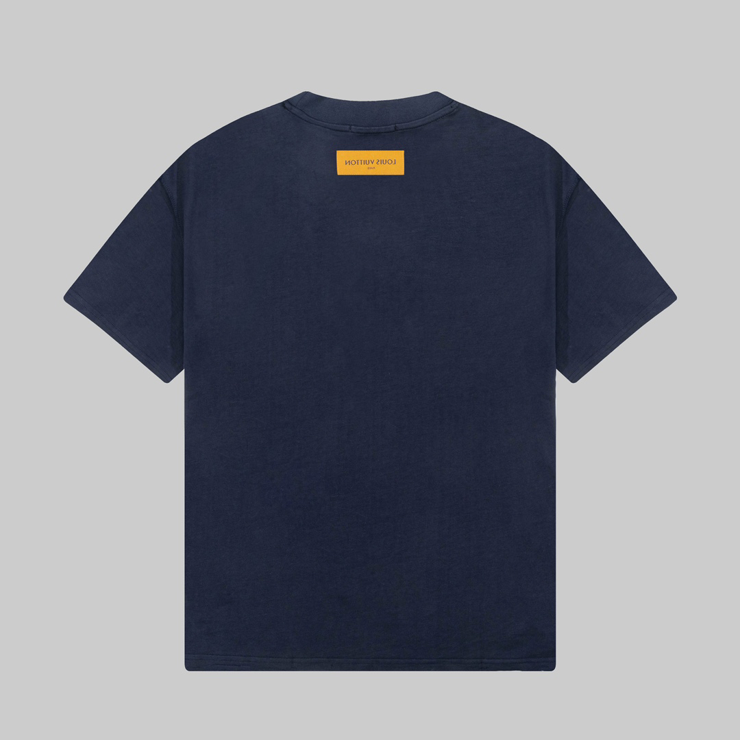 LV clothing-71