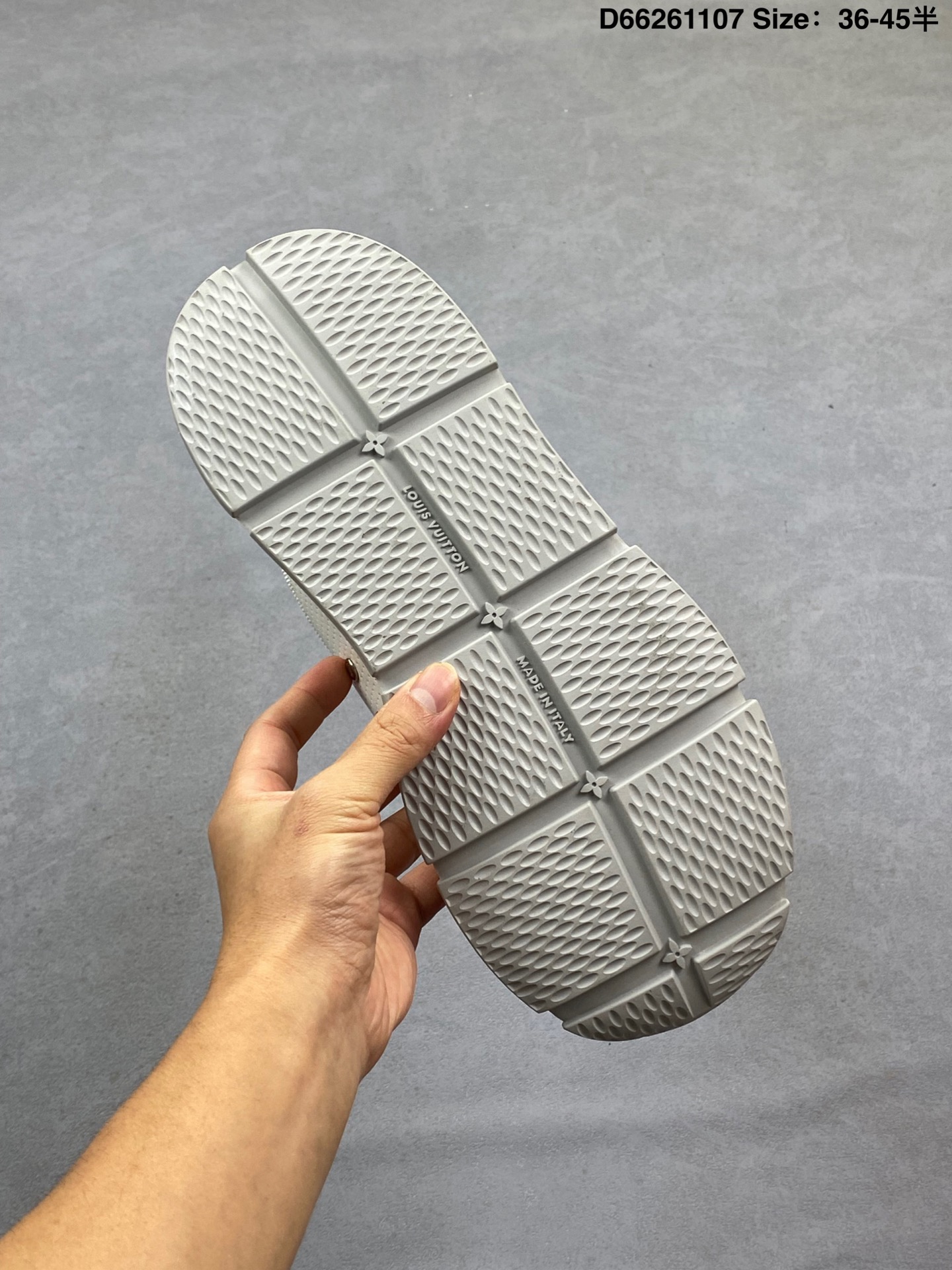 Lv Sneakers-194