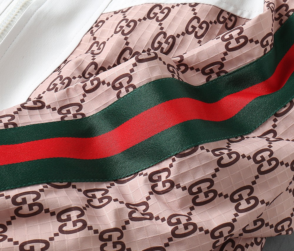 Gucci Clothing-329