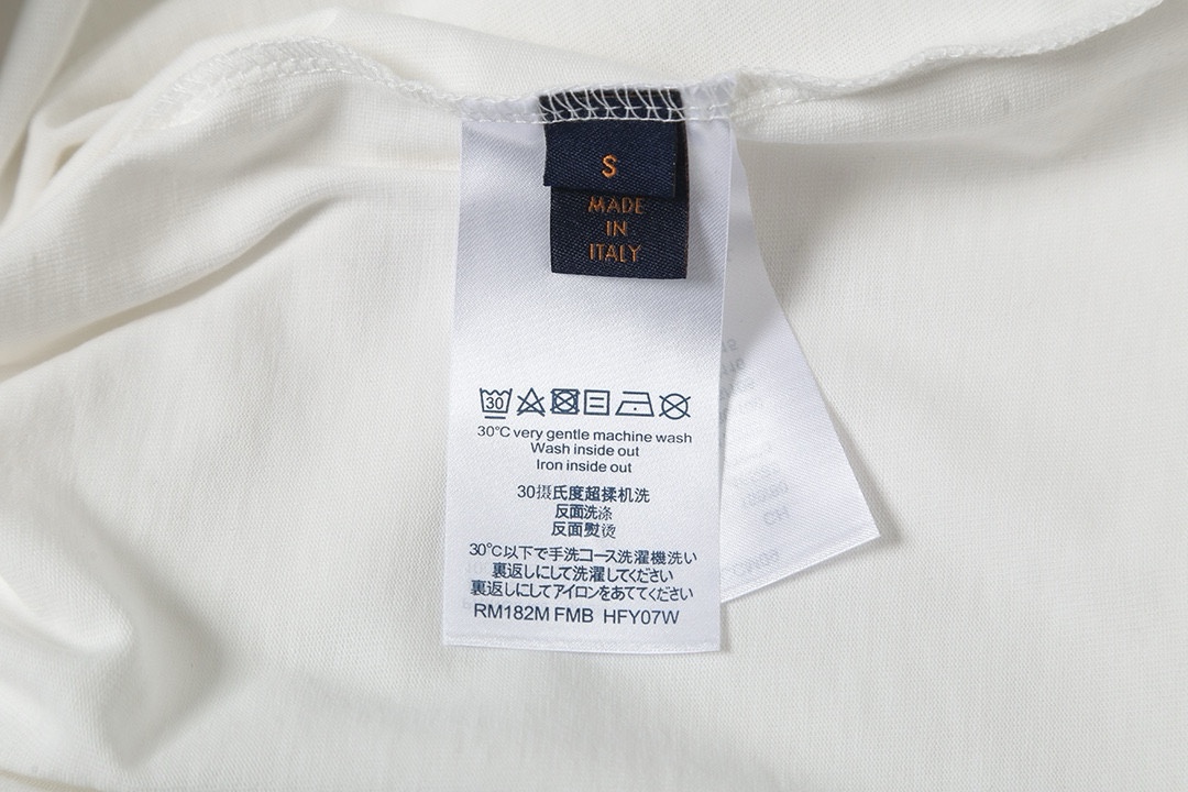 LV clothing-184