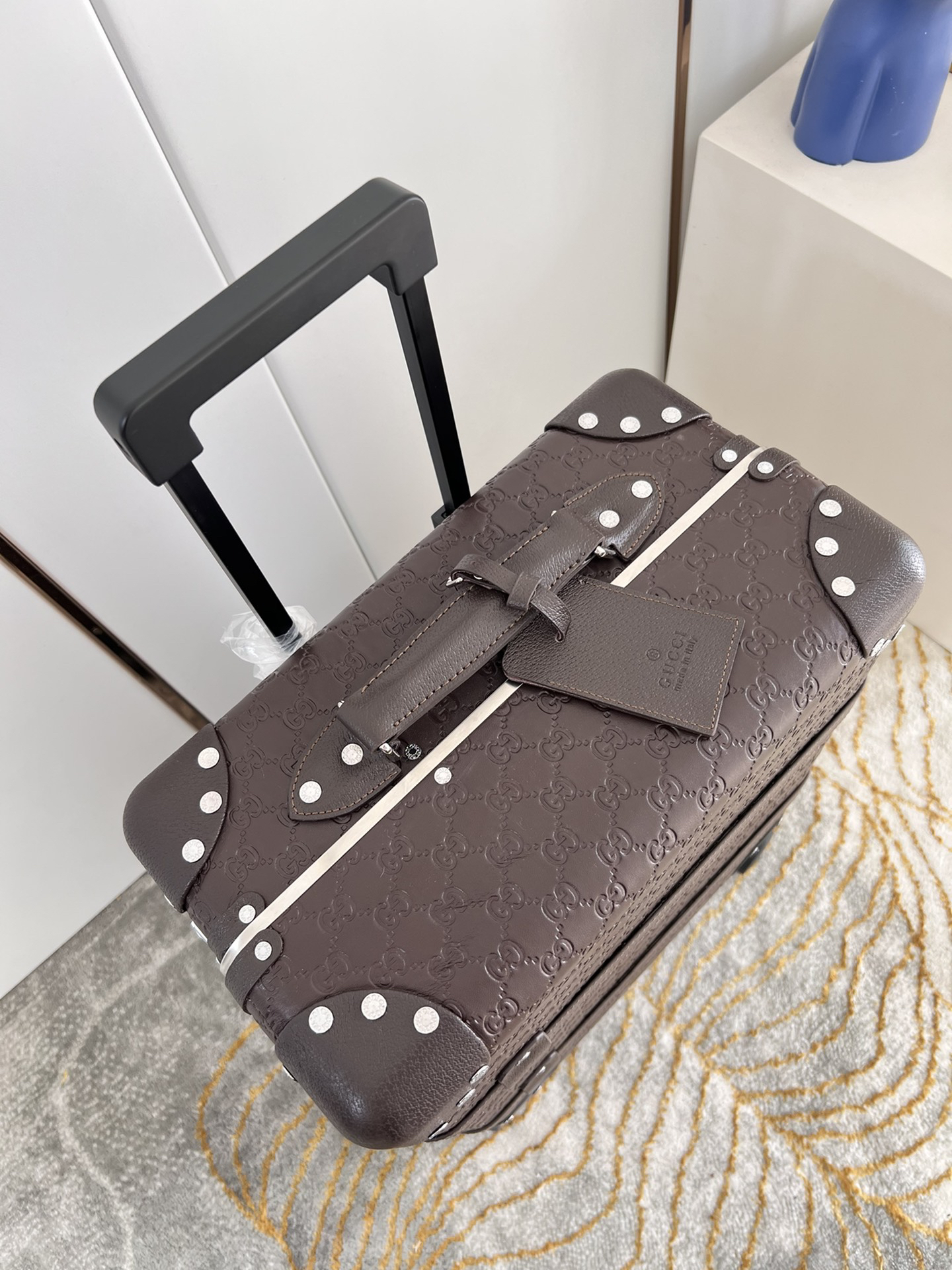 Gucci luggage-4