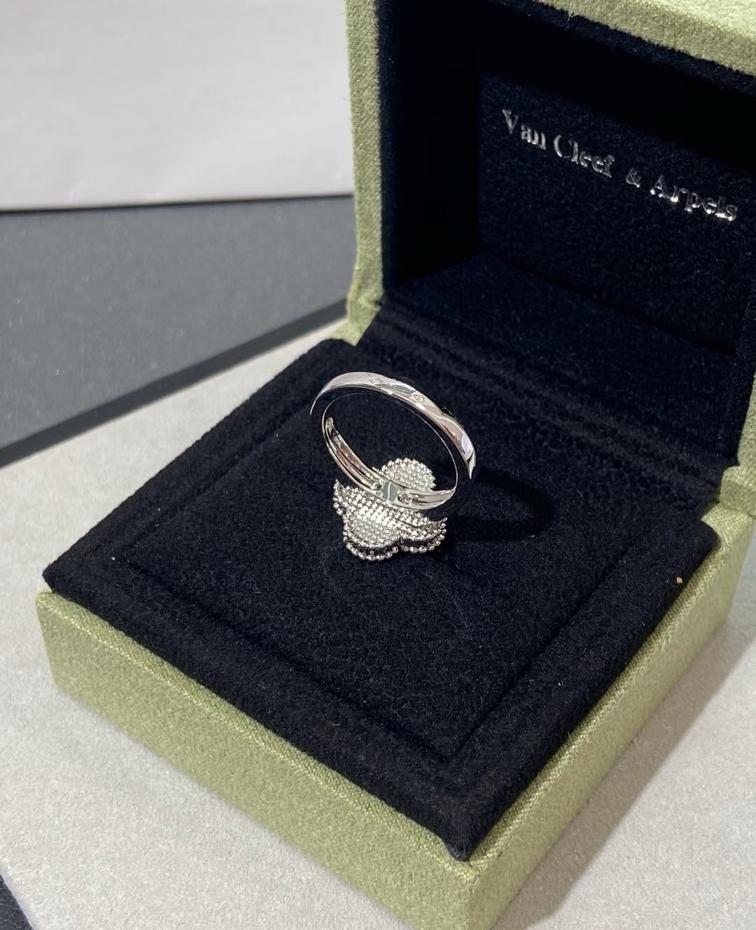 Van Cleef & Arpels ring-51