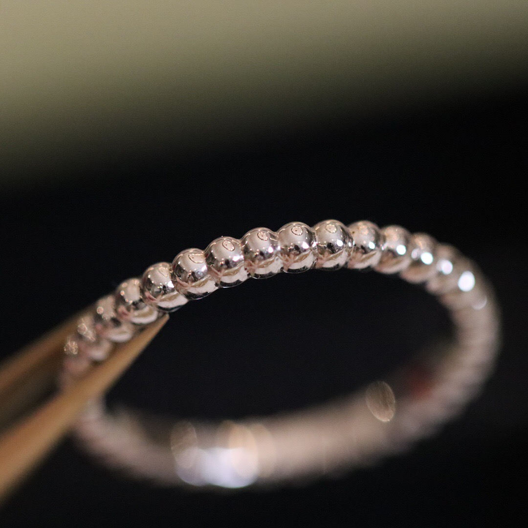 Van Cleef & Arpels ring-79