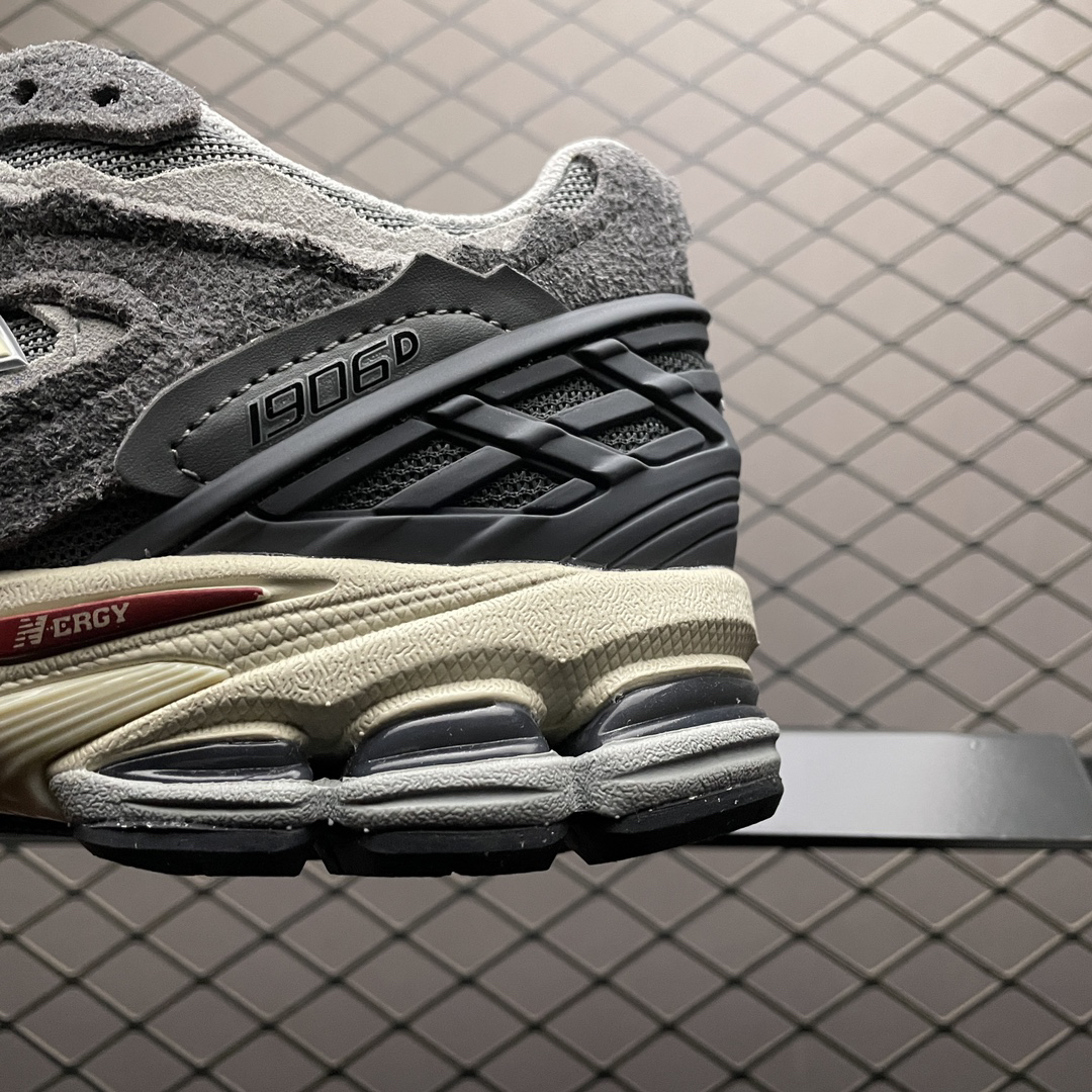 New Balance Sneakers-85