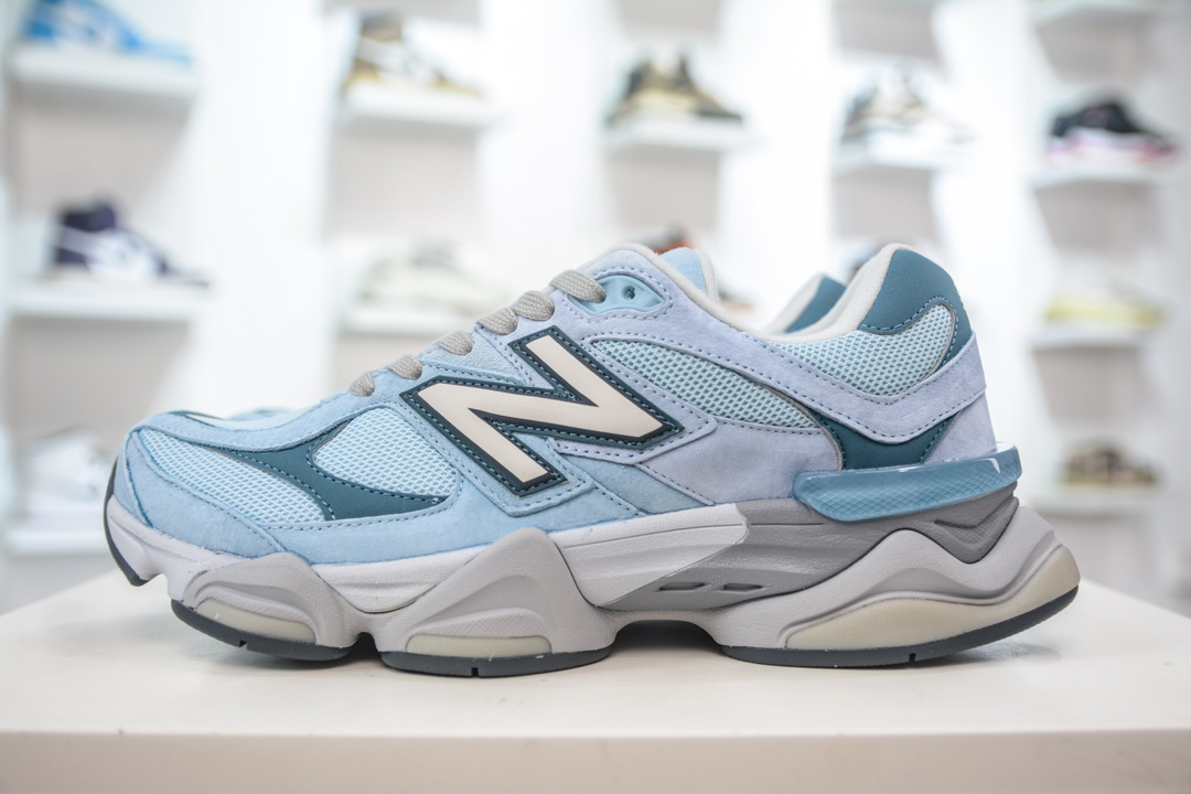 New Balance Sneakers-23