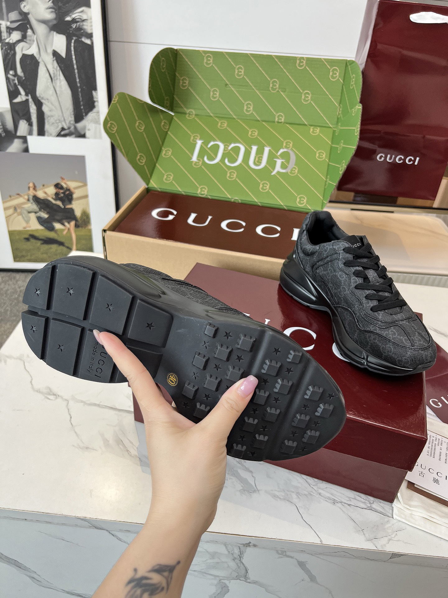 Gucci Sneakers-110